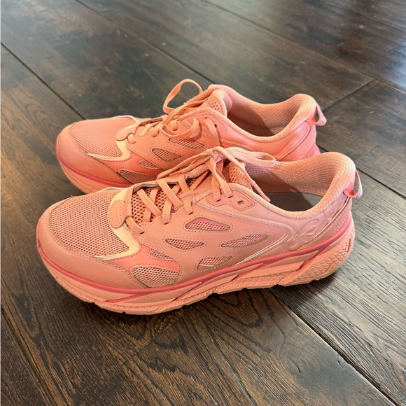 Hoka One Clifton L Orange Coral Athletic Shoes Size 10 - Picture 13 of 13